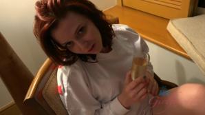 Watch Emma masturbate the following morning